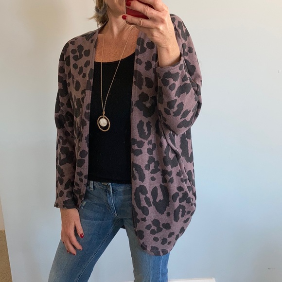 Leopard Print Open Cardigan - Picture 5 of 9